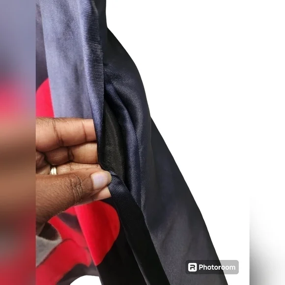 Buenos Ninos Beautiful Sleeveless Dress Dark Blue w Bold Red Floral Pattern - Picture 4 of 10